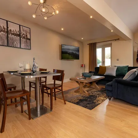 House - - Private Garden