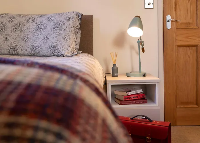 House - - Private Garden Casa de Férias